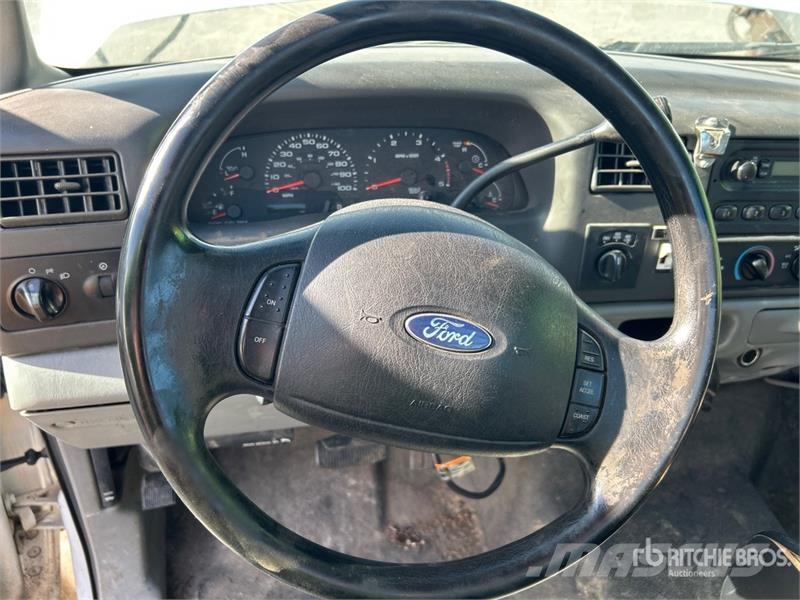 Ford F-350 XL 4x4 Utility Truck Vieglais kravas automobilis/izkraušana no sāniem