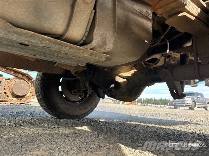 Ford F-350 XL 4x4 Utility Truck Vieglais kravas automobilis/izkraušana no sāniem