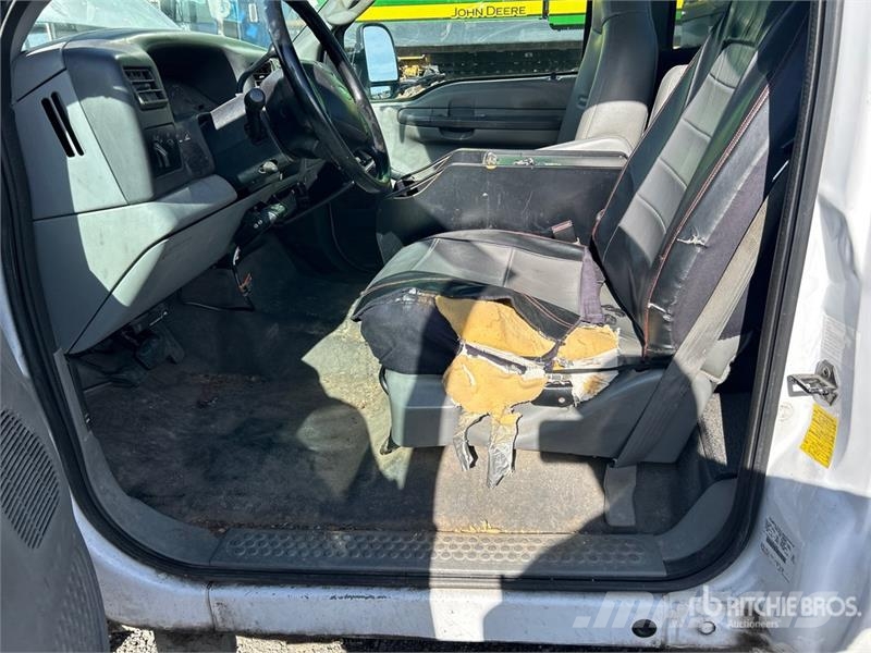 Ford F-350 XL 4x4 Utility Truck Vieglais kravas automobilis/izkraušana no sāniem