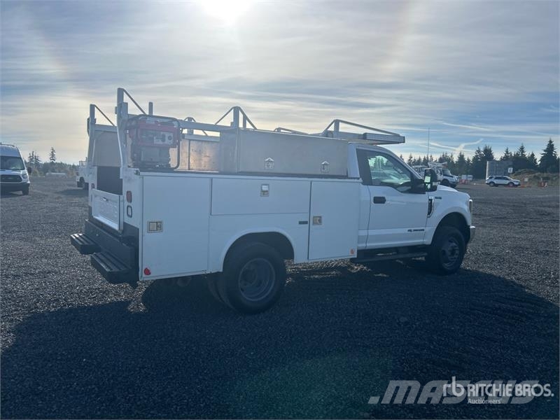 Ford F-350 XL 4x4 Utility Truck Pick up/Dropside