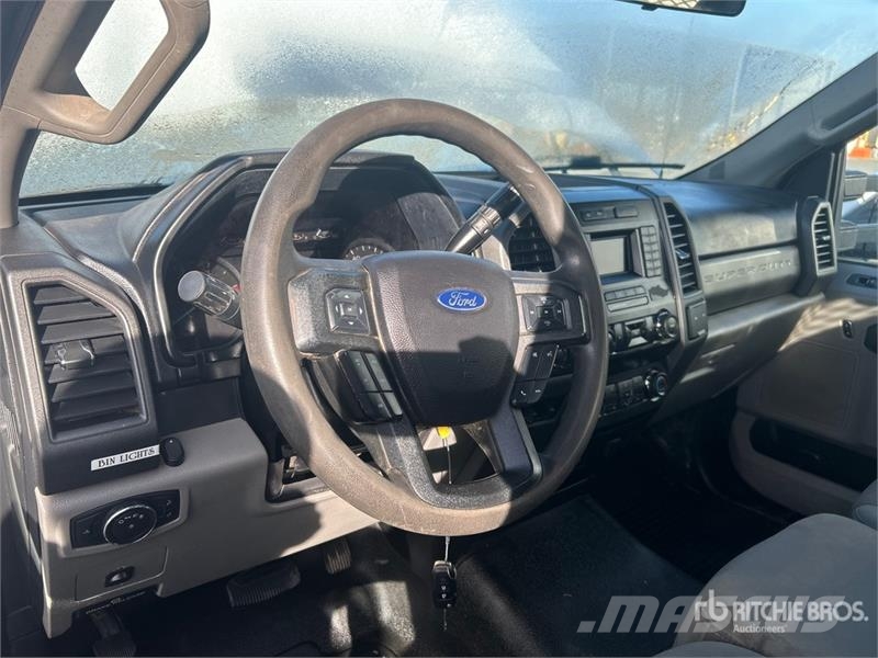 Ford F-350 XL 4x4 Utility Truck Pick up/Dropside