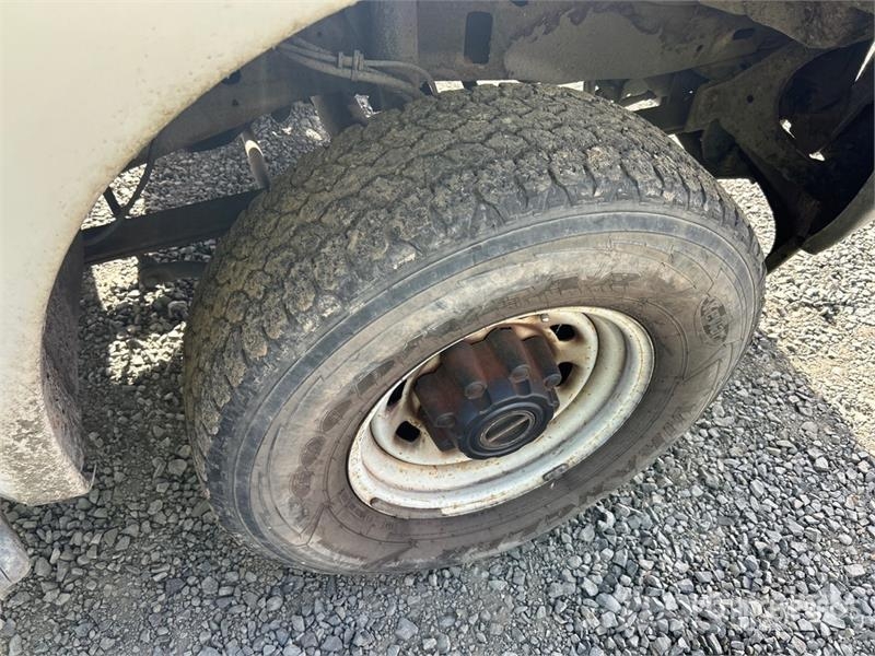 Ford F-350 XL 4x4 Utility Truck Vieglais kravas automobilis/izkraušana no sāniem
