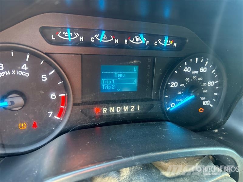 Ford F-350 XL 4x4 Utility Truck 皮卡.傳統半斗卡車/側卸板