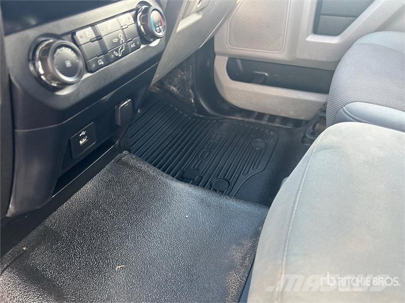 Ford F-350 XL 4x4 Utility Truck Pick up/Dropside