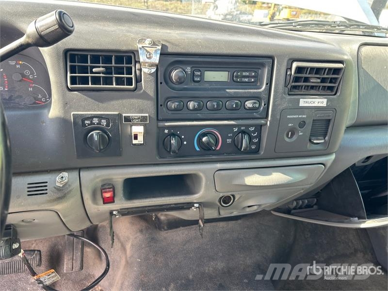 Ford F-350 XL 4x4 Utility Truck Vieglais kravas automobilis/izkraušana no sāniem