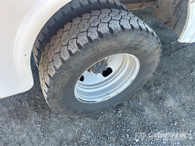 Ford F-350 XL 4x4 Utility Truck 皮卡.傳統半斗卡車/側卸板
