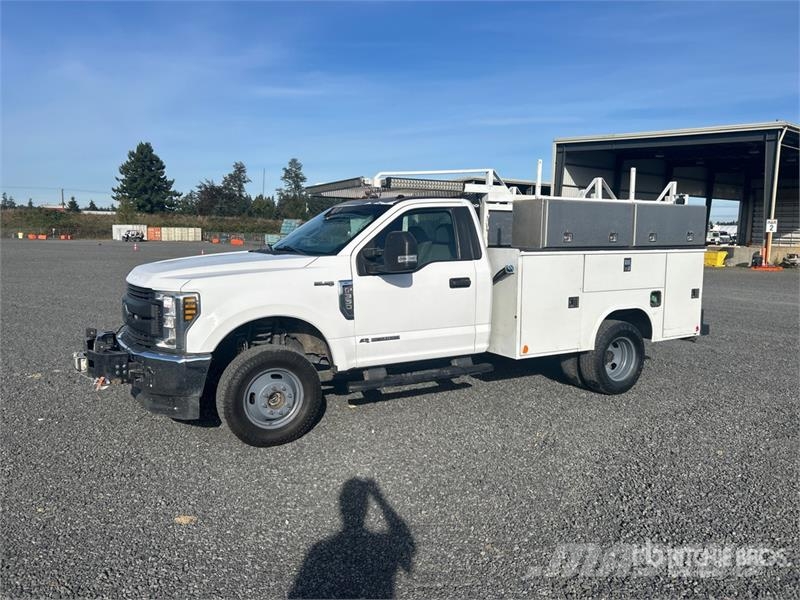 Ford F-350 XL 4x4 Utility Truck Pick up/Dropside