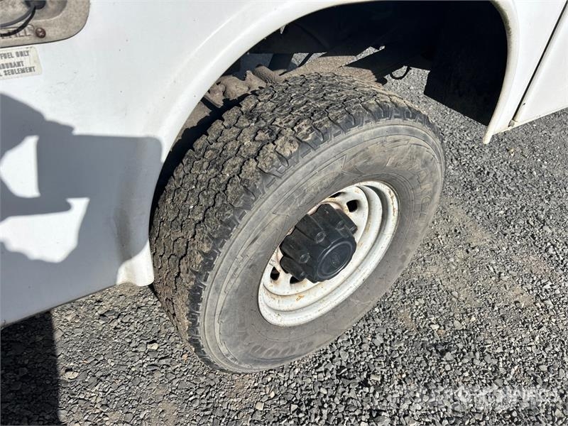 Ford F-350 XL 4x4 Utility Truck Vieglais kravas automobilis/izkraušana no sāniem