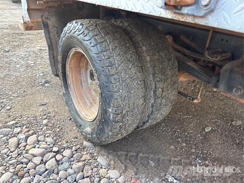 Ford F-350 XL 4x4 Van / Box Van Truck Van Body Trucks