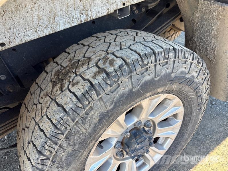 Ford F-350 XLT 4x4 Crew Cab Pickup Прочие фургоны
