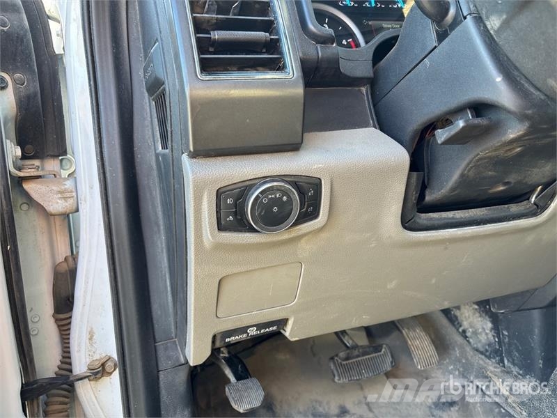 Ford F-350 XLT 4x4 Crew Cab Pickup Прочие фургоны