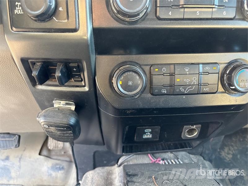 Ford F-350 XLT 4x4 Crew Cab Pickup Прочие фургоны