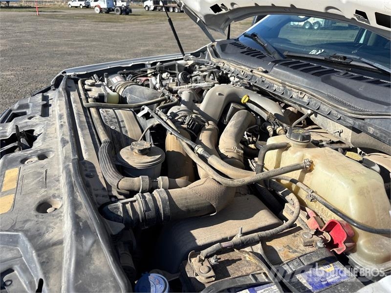 Ford F-350 XLT 4x4 Crew Cab Pickup Прочие фургоны