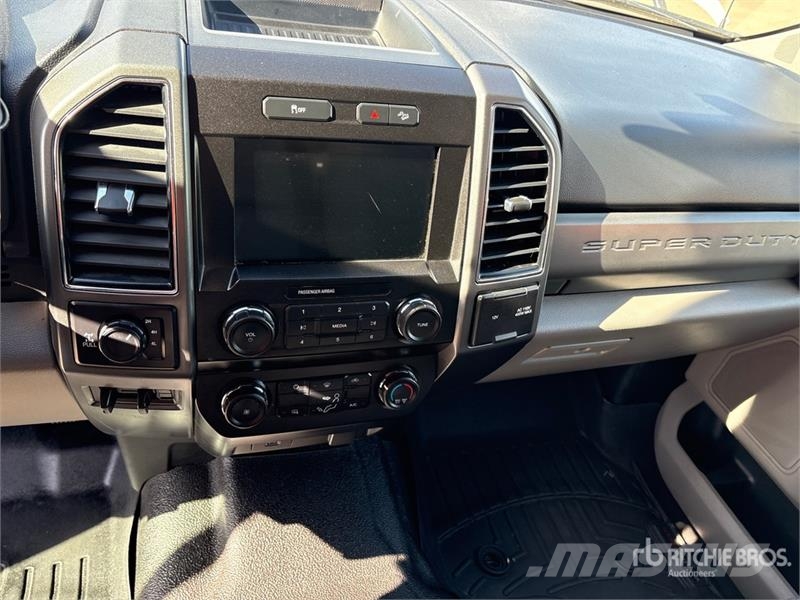 Ford F-350 XLT 4x4 Crew Cab Pickup Άλλα Vans