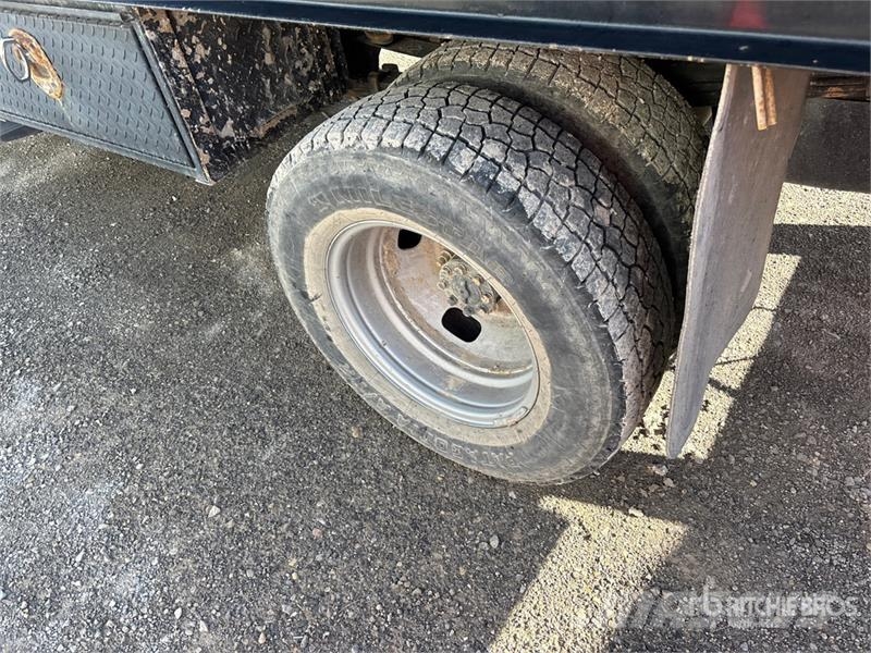 Ford F-350 XLT 4x4 Crew Cab Utility Truck Bestelwagens met open laadbak