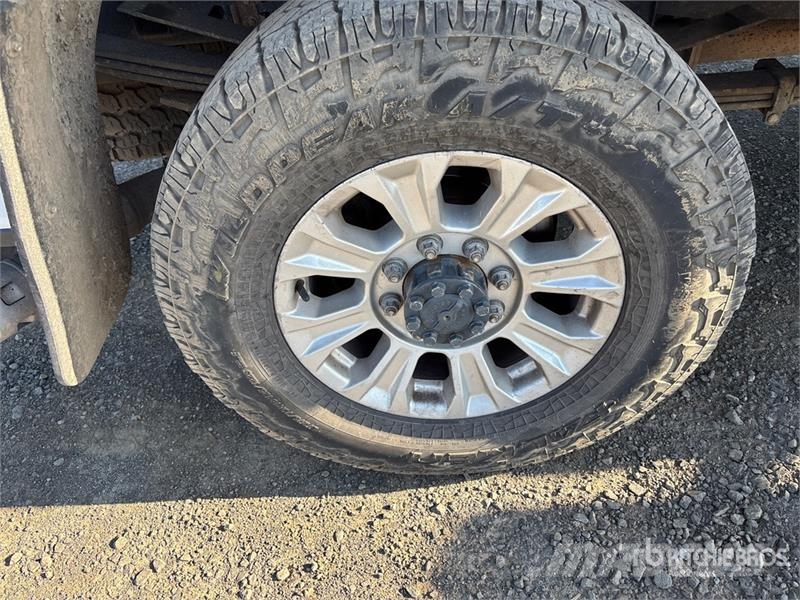 Ford F-350 XLT 4x4 Crew Cab Pickup Прочие фургоны