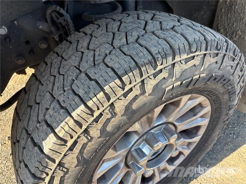 Ford F-350 XLT 4x4 Crew Cab Pickup Прочие фургоны