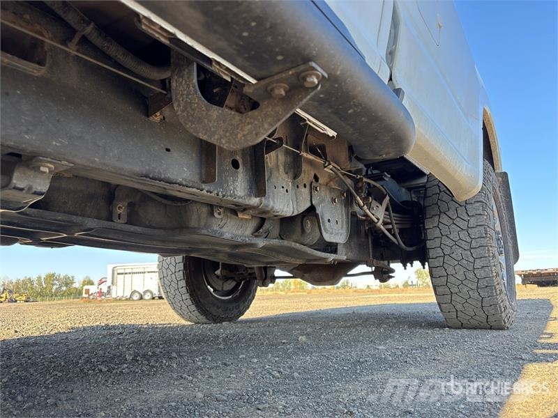 Ford F-350 XLT 4x4 Crew Cab Pickup Прочие фургоны