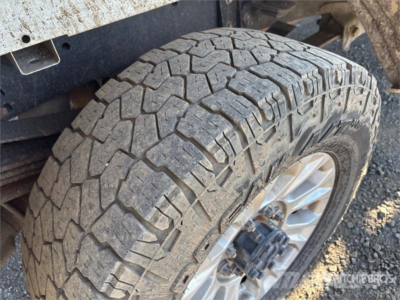 Ford F-350 XLT 4x4 Crew Cab Pickup Прочие фургоны