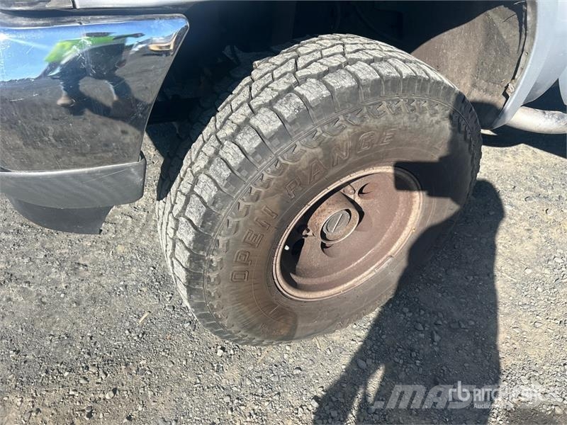 Ford F-350 XLT 4x4 Extended Cab Pickup Egyéb