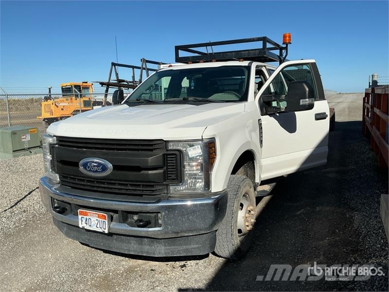 Ford F-350 XLT Service Truck Komunalna vozila