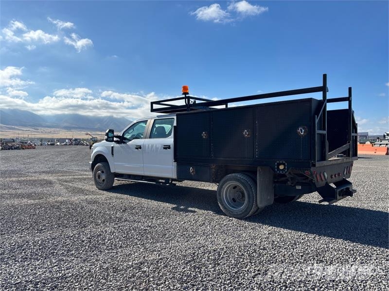 Ford F-350 XLT XL 4x4 Crew Cab Service Truck Komunalna vozila