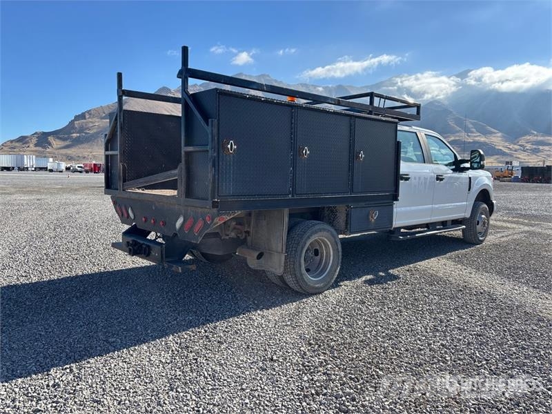 Ford F-350 XLT XL 4x4 Crew Cab Service Truck Komunalna vozila