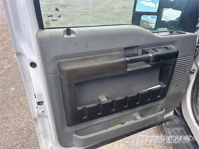 Ford F-450 Camion plateau
