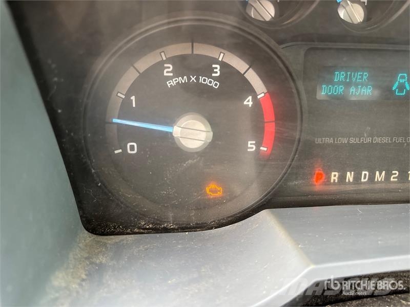 Ford F-450 Platformas/izkraušana no sāniem