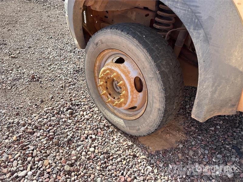 Ford F-450 Flatbed kamyonlar