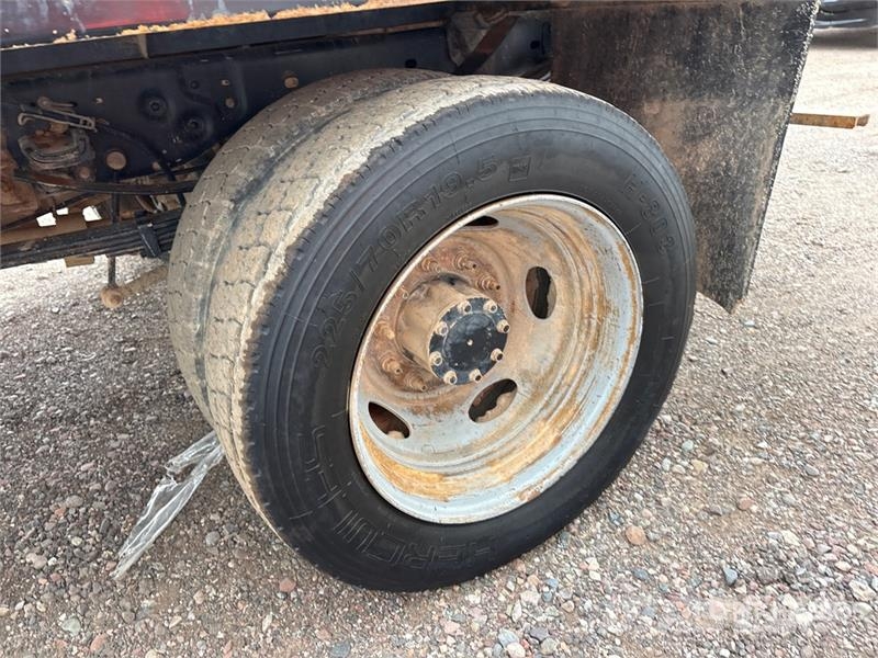 Ford F-450 Platós / Ponyvás teherautók