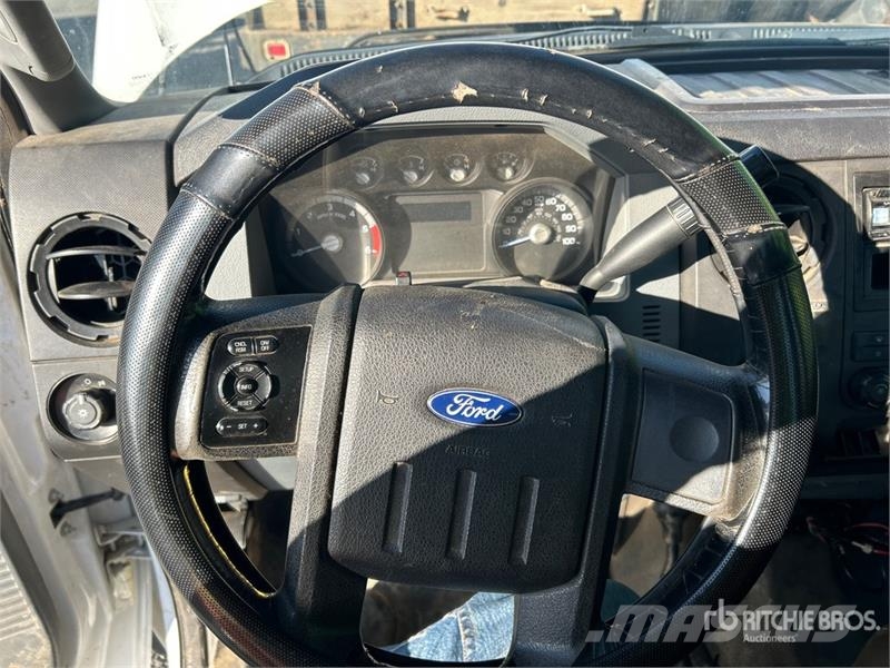 Ford F-450 Pašizgāzējs