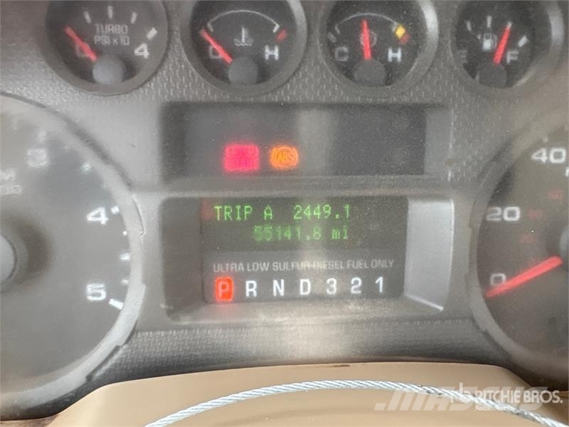 Ford F-450 Platós / Ponyvás teherautók
