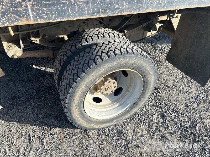 Ford F-450 Pašizgāzējs