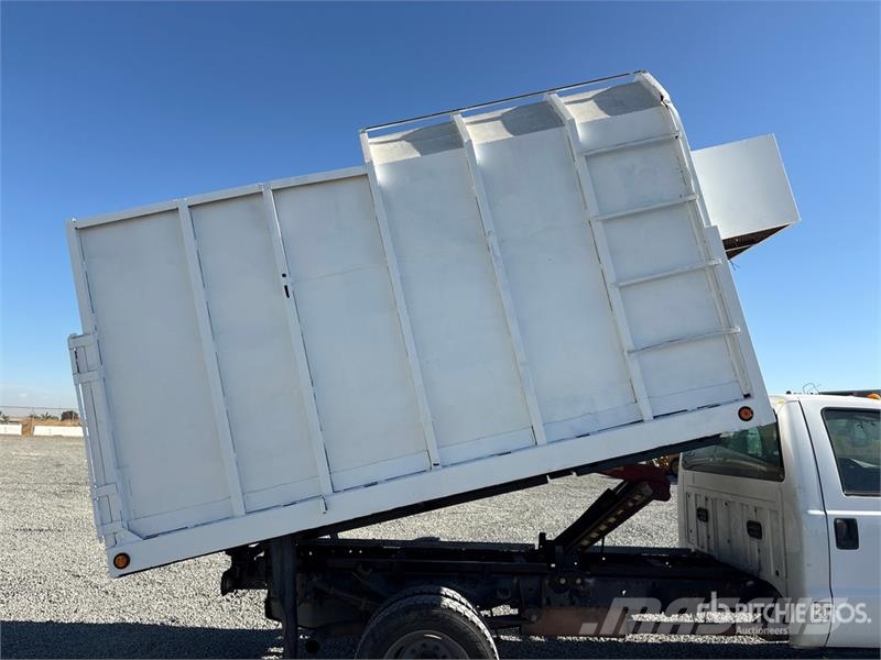Ford F-450 Pašizgāzējs