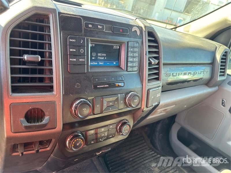 Ford F-450 Flakbilar