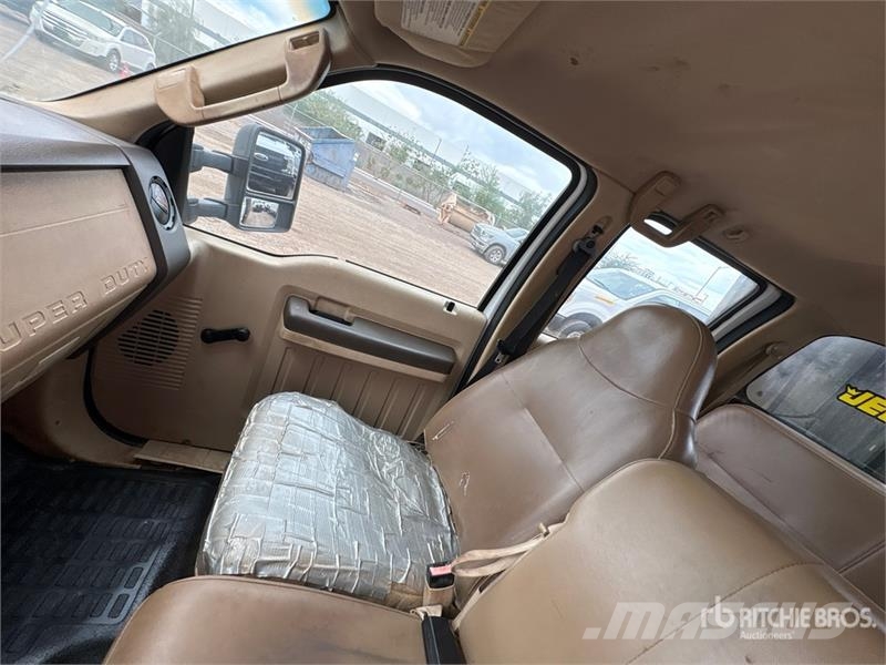 Ford F-450 Platós / Ponyvás teherautók
