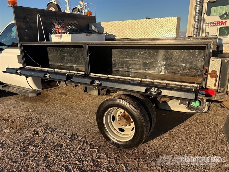 Ford F-450 Platformas/izkraušana no sāniem