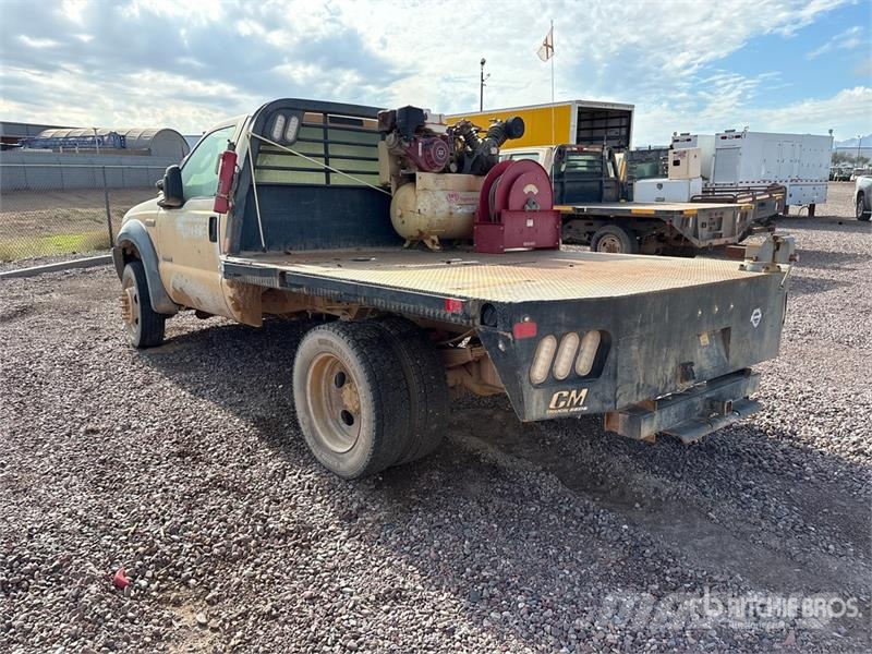 Ford F-450 Flatbed kamyonlar