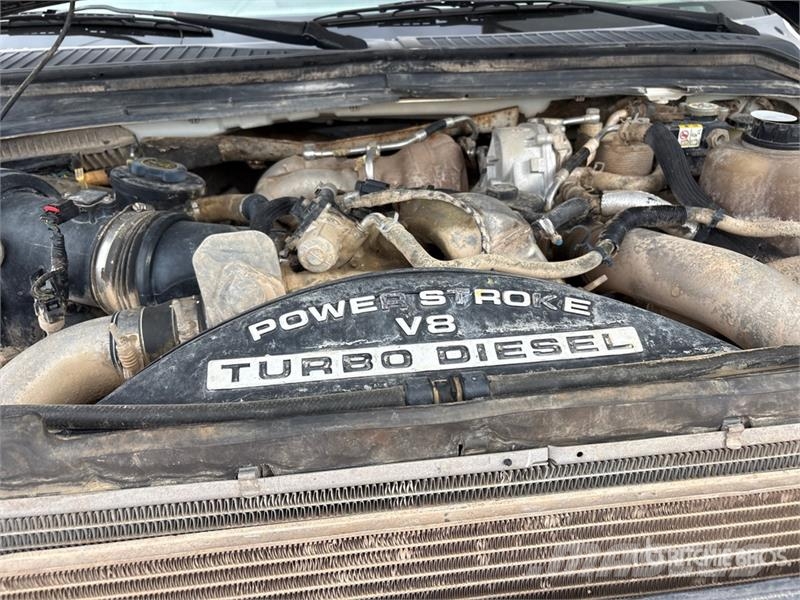 Ford F-450 Platós / Ponyvás teherautók
