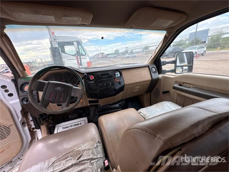 Ford F-450 Platós / Ponyvás teherautók