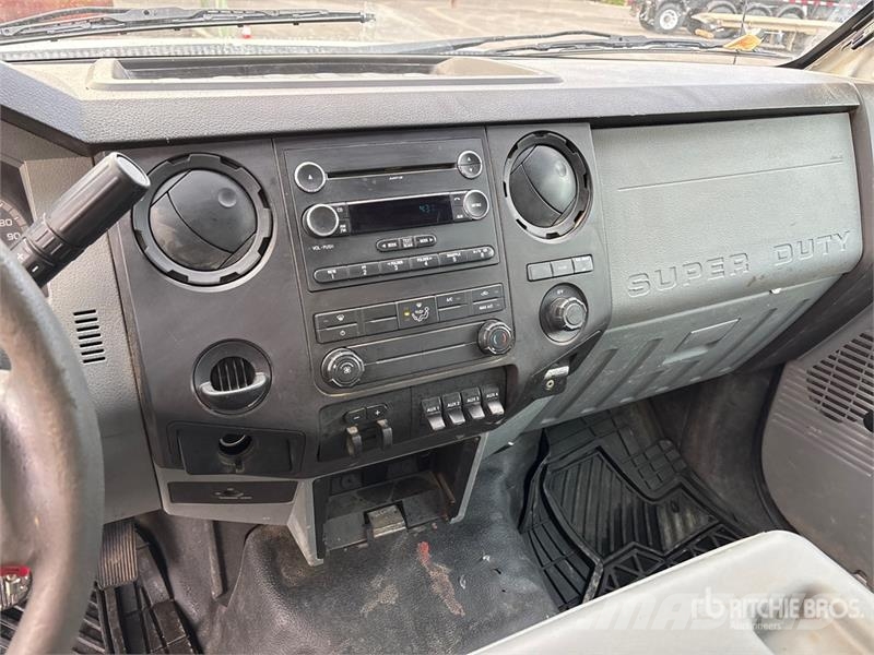 Ford F-450 Platformas/izkraušana no sāniem