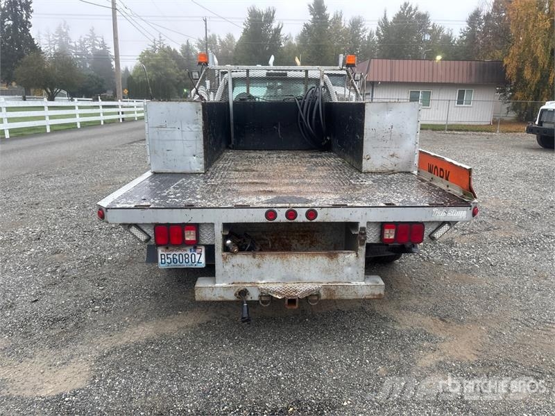 Ford F-450 Tovornjaki s kesonom/platojem