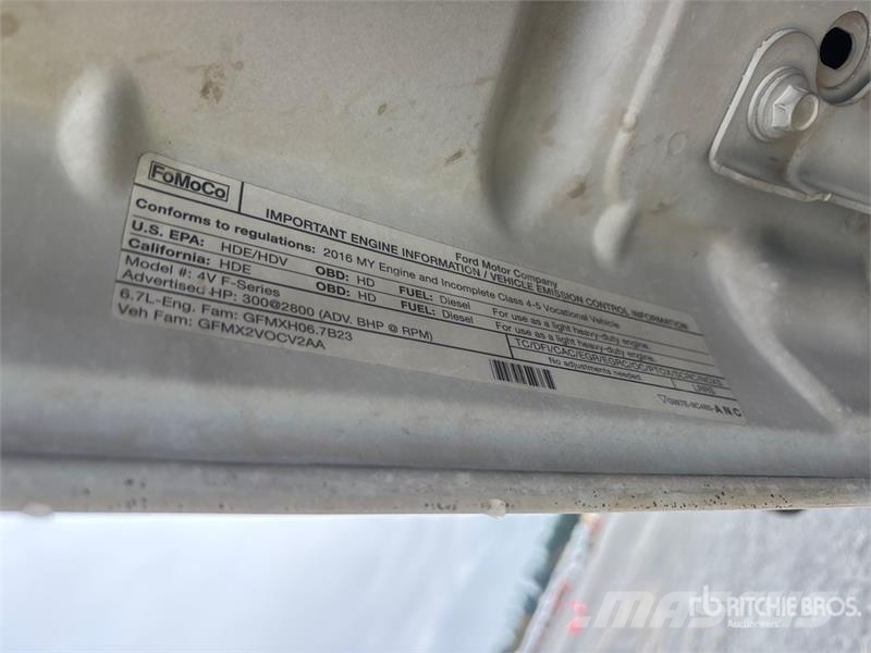 Ford F-450 平板栏板货车