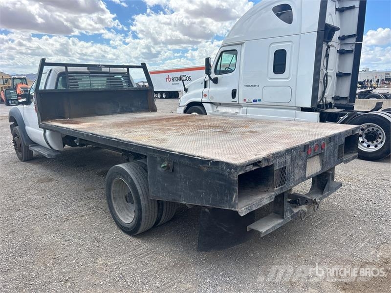 Ford F-450 Camion plateau