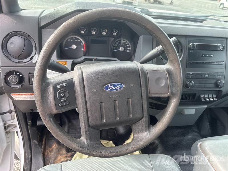 Ford F-450 Autoplošiny