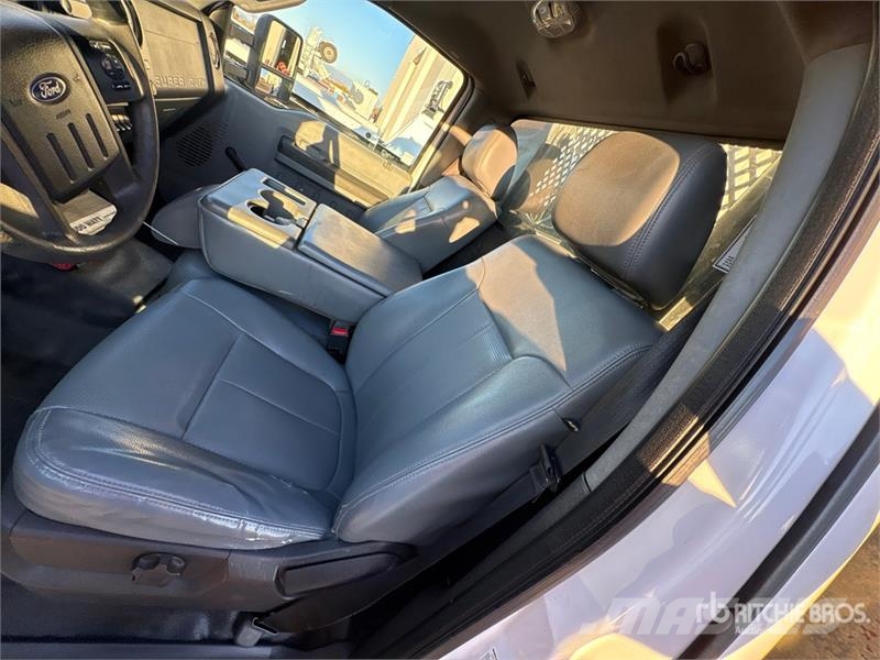 Ford F-450 Platformas/izkraušana no sāniem