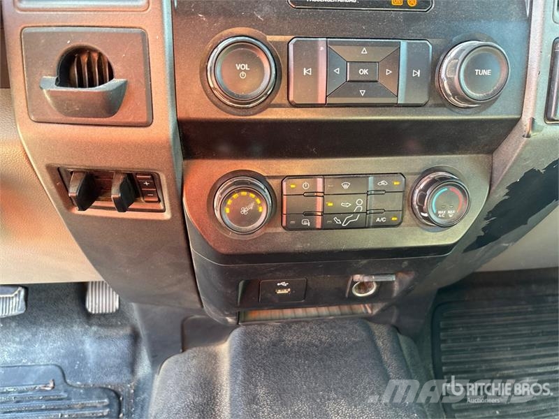 Ford F-450 Flakbilar