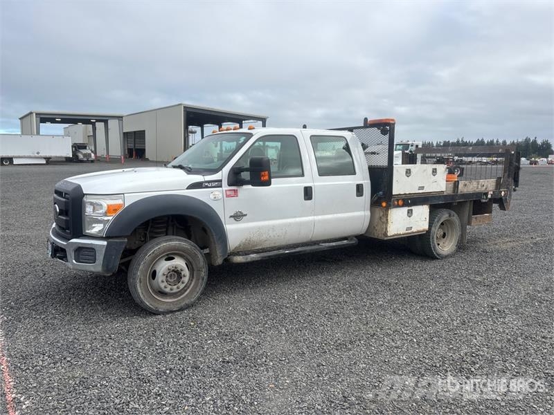 Ford F-450 平板栏板货车