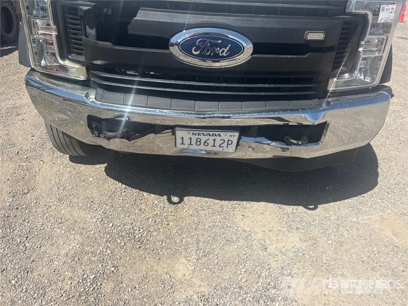 Ford F-450 플랫베드/드롭사이드 트럭